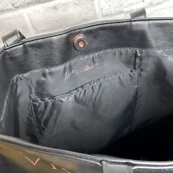 Victoria’s Secret Faux Leather Fringe Tote Bag Large - Picture 8 of 9